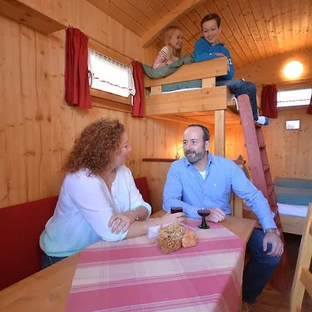 פארק נופש Natur-resort Tripsdrill קליברון