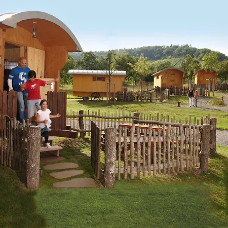 Natur-resort Tripsdrill פארק נופש קליברון